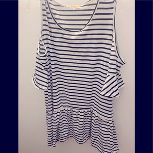 Sweet Lovely by Jen 3x cold shoulder tunicNWOT